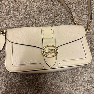 Coach Elegant Cream Leather Shoulder Bag